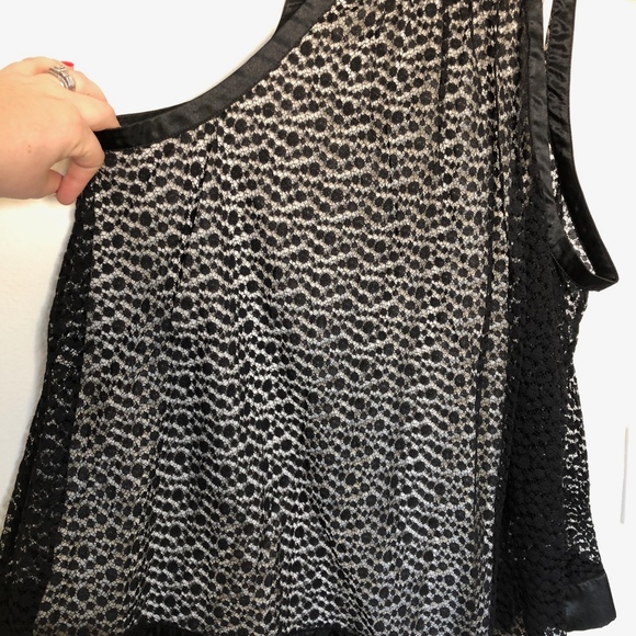 Tie neck top - Picture 2 of 5